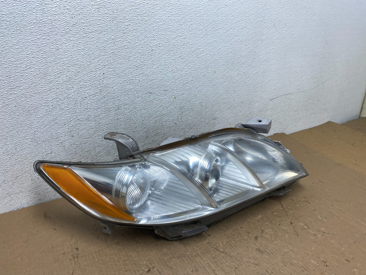 2007 - 2009 Toyota Camry Halogen Right Passenger Headlight AD8126 DW2
