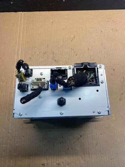 2011-2011 Chevrolet Volt Am Fm Cd Player Radio Receiver ae6384 DG5