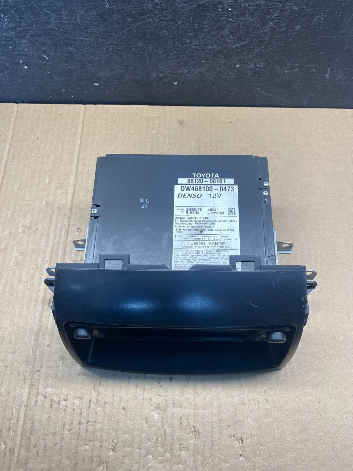 2006 to 2010 Toyota Sienna AM FM CD Screen Display Radio AG3783 DG3