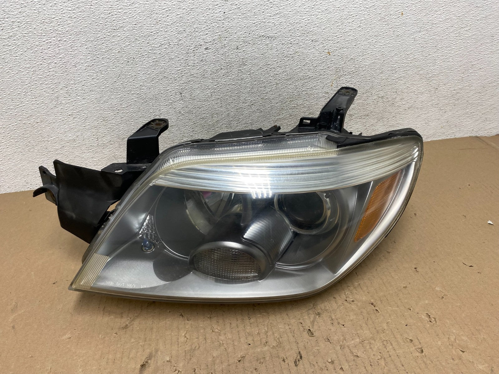 Halogen 2005-2006 Mitsubishi Outlander Left Driver LH Headlight ae8797 DG0