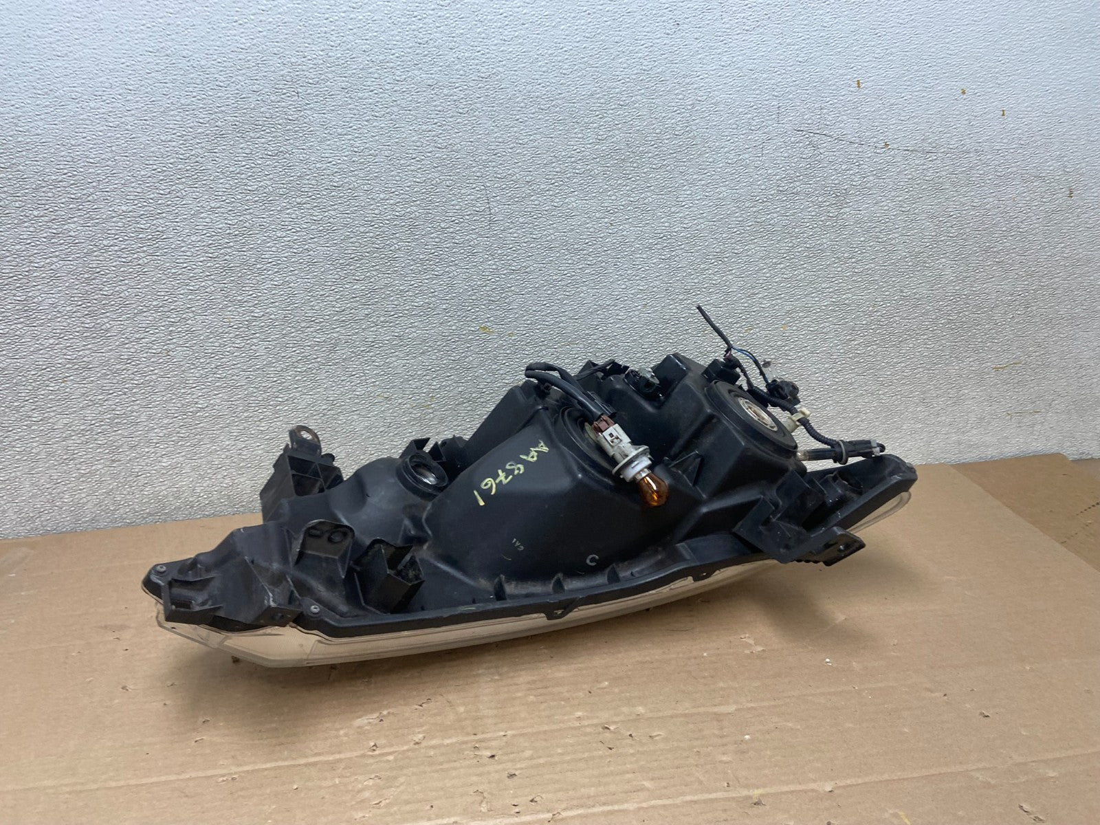 2012 to 2017 Nissan Quest Left Driver LH Side Headlight Halogen Oem AA8761 DW3
