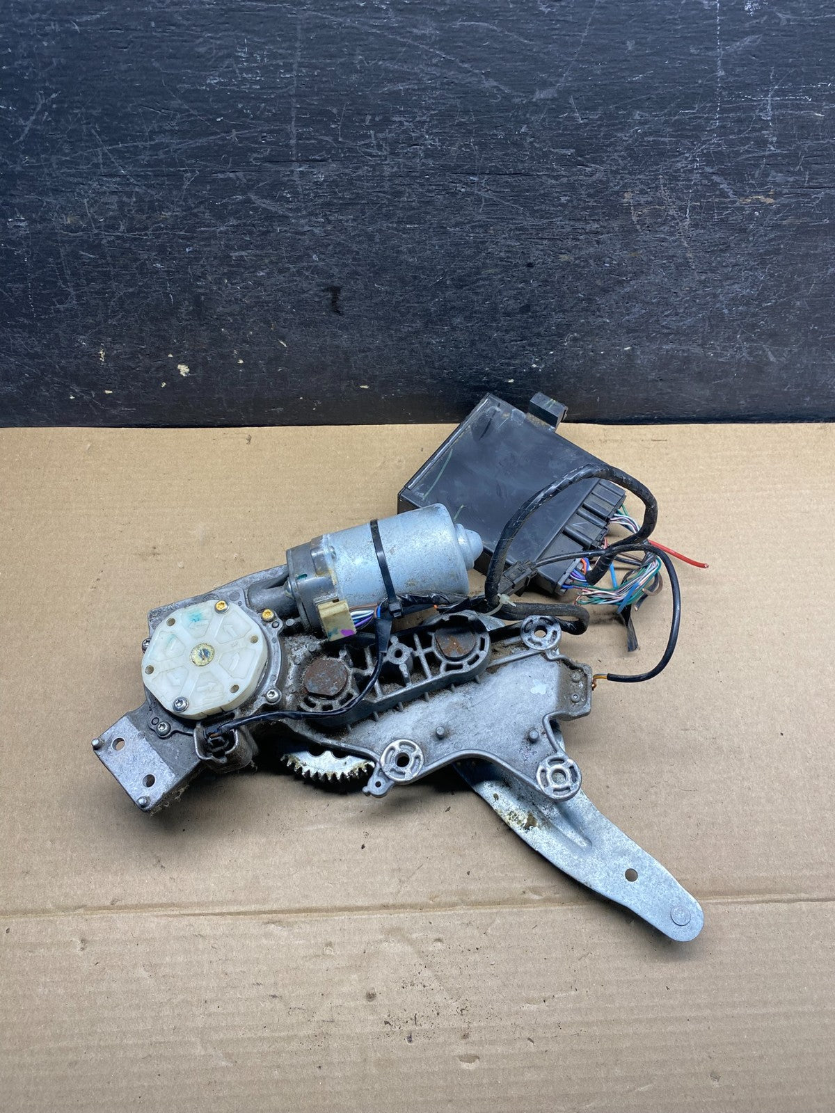 2009-2012 GMC Acadia Power Motor Liftgate Tailgate Control Module AI7514 DG0