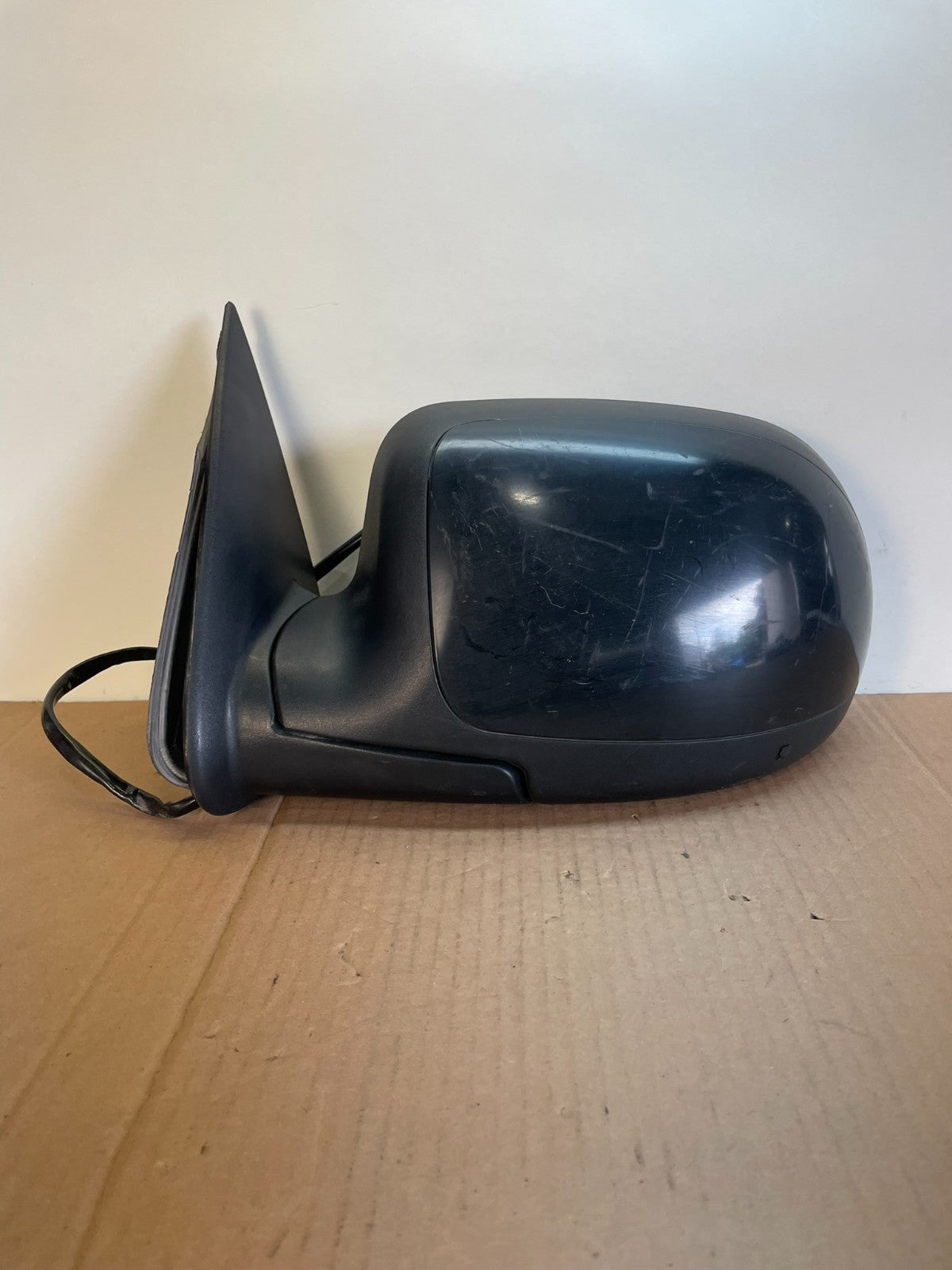 2003-2006 Chevrolet Tahoe Suburban Left Driver LH Turn Door Mirror AG7756 DW0