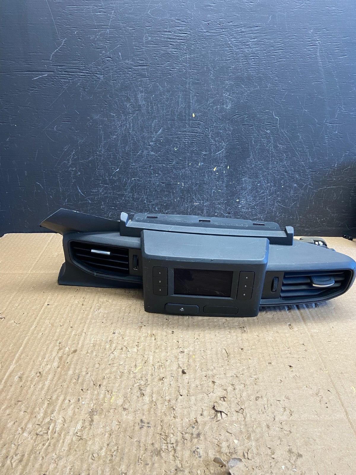2020 to 2023 Ford Explorer Console Radio Display Screen Air Vents AD2020 DG0