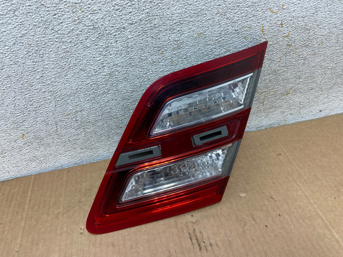 2013 to 2018 Ford Taurus Right Passenger Rh Side Tail Light Inner AI8762 LK0