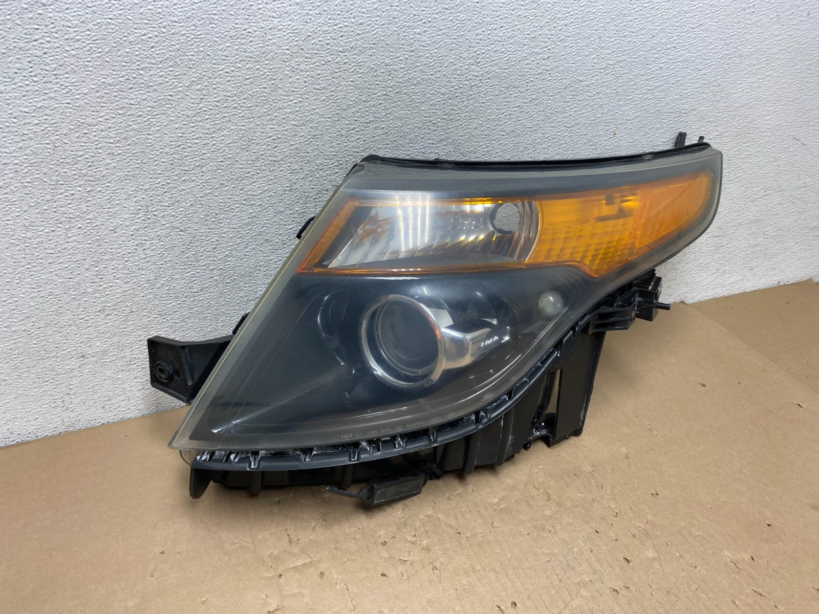 2011 to 2015 Ford Explorer Police Left Driver LH Halogen Headlight AG6742 DW2