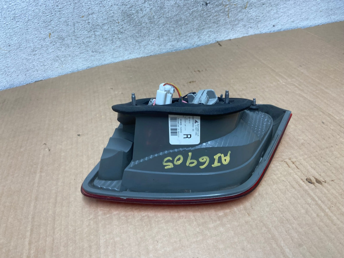 2011 2012 2013 Kia Sorento Right Passenger Inner Tail Light AI6905 LK6