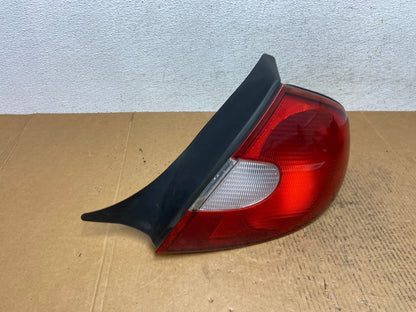 2000 2001 2002 Dodge Neon Right Passenger RH Side Tail Light AE0304 LK2