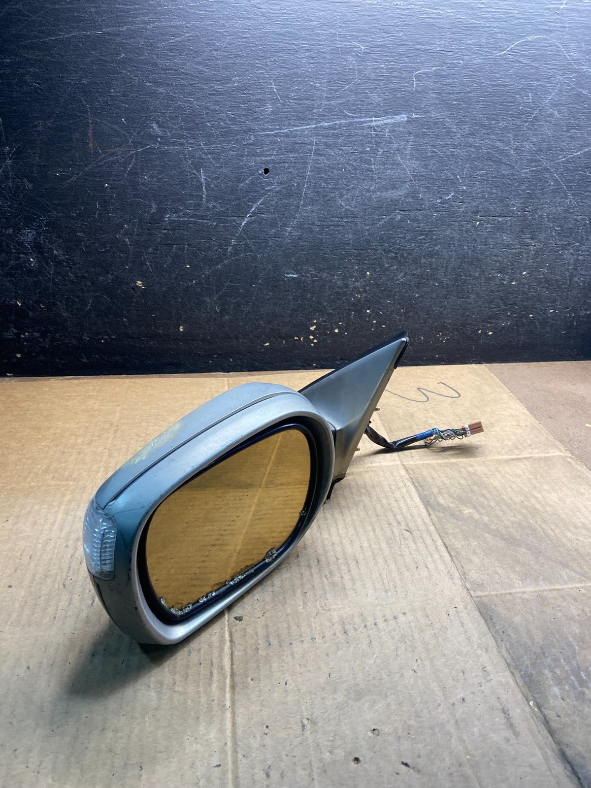2002 to 2005 Infiniti Q45 Left Driver Side View Door Mirror Y3844 MS8