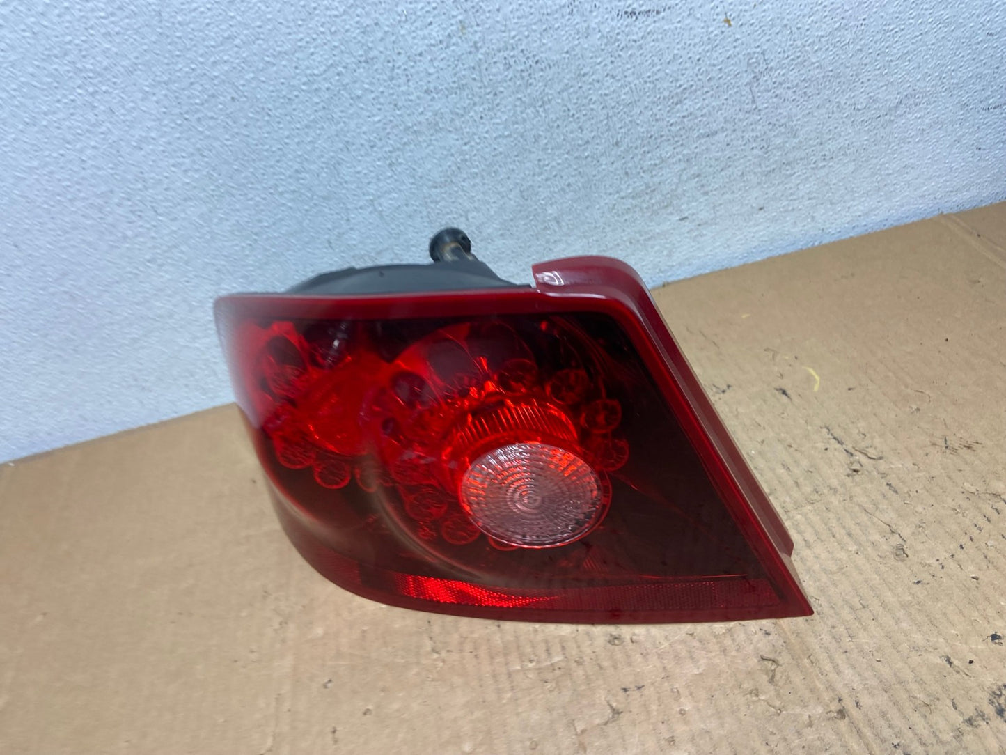2011 to 2014 Dodge Avenger Left Driver Lh Side Tail Light AD1113 LK1