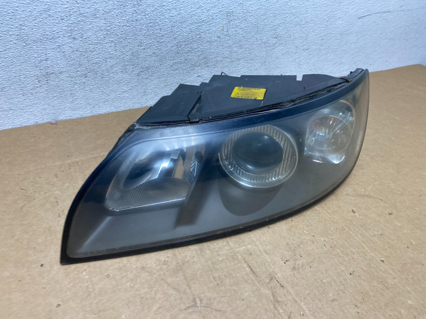 2004 to 2007 Volvo S40 Left Driver LH Side Headlight AD6133 DW2