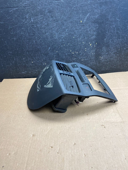 2005 to 2006 Hyundai Santa Fe Center Dashboard Radio Bezel Trim AI3217 DG1