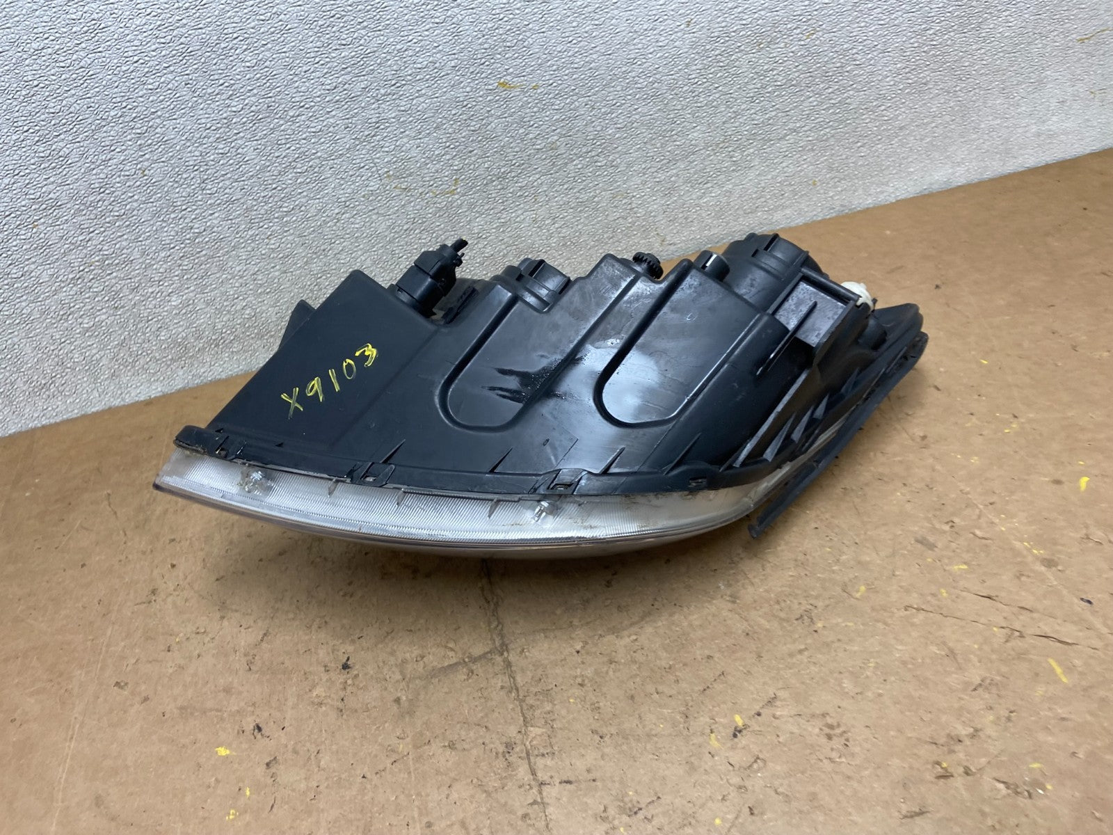 2010 to 2012 Hyundai Elantra Touring Right RH Headlight Halogen Oem X9103 PS8
