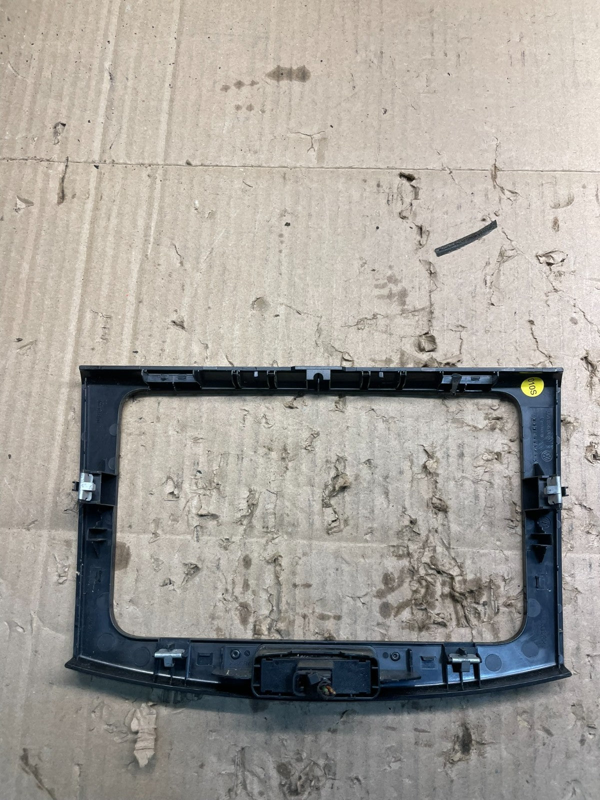 2009-2012 Volkswagen CC OEM Radio Bezel Trim w/ Hazard Light Switch x8309 DG2