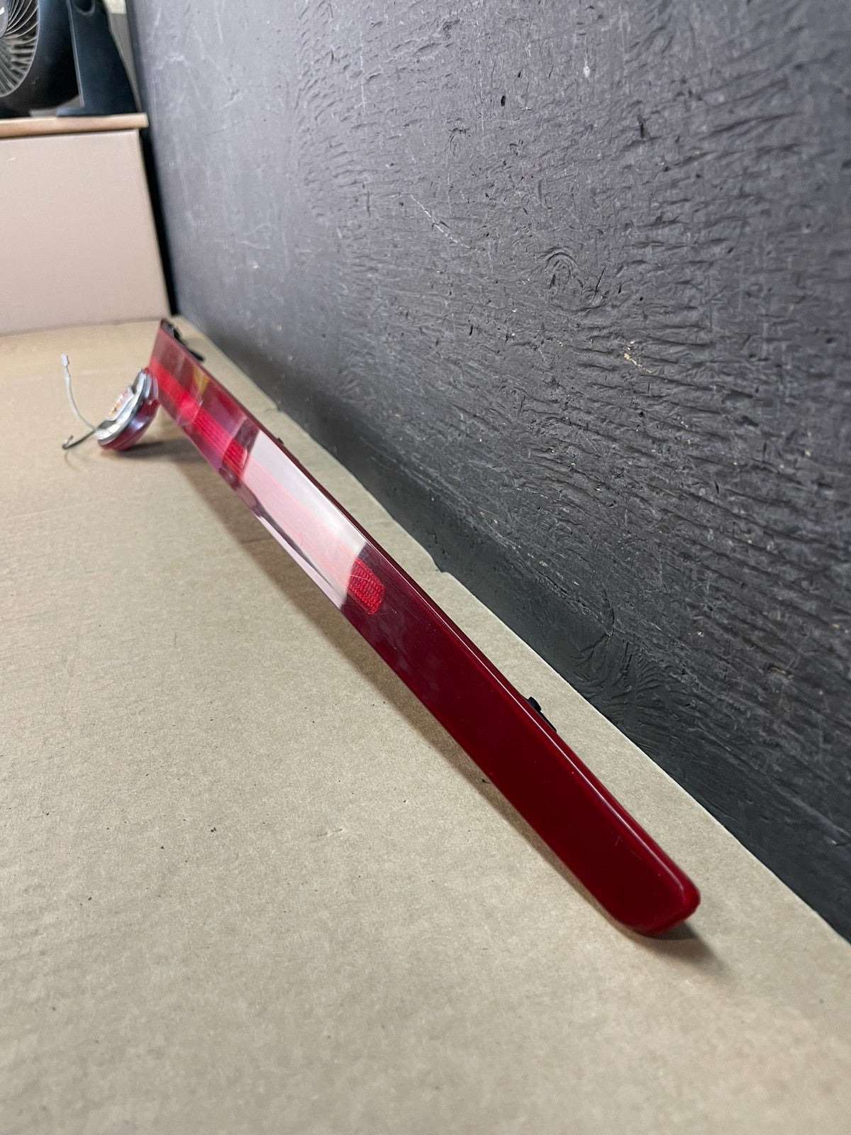 2005 2006 2007 Cadillac Sts Center Trunk Third Brake Led Tail Light Oe AF5221 DG1