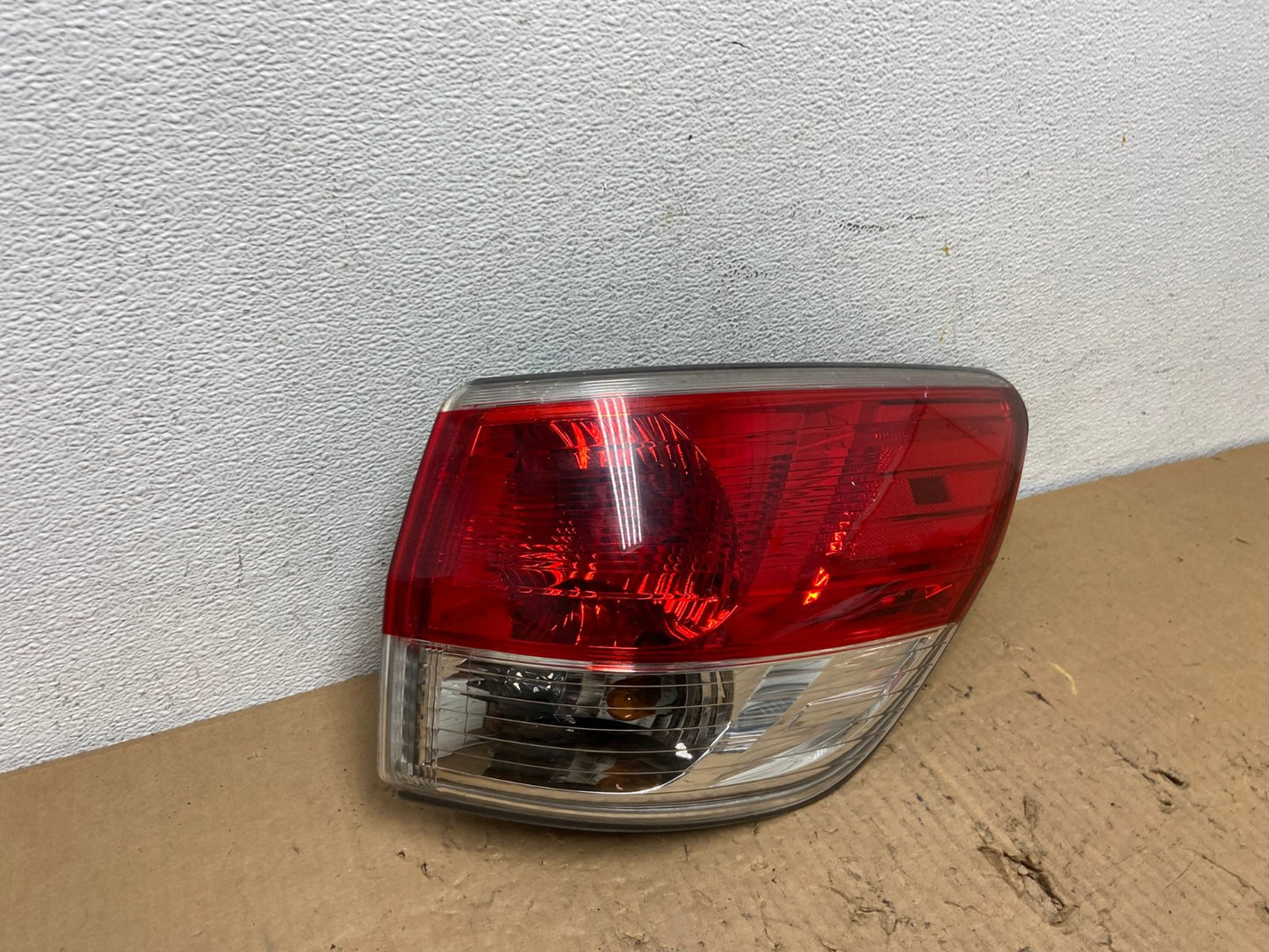 2013 to 2016 Nissan Pathfinder Passenger Right Side Tail Light AD2513 LK2