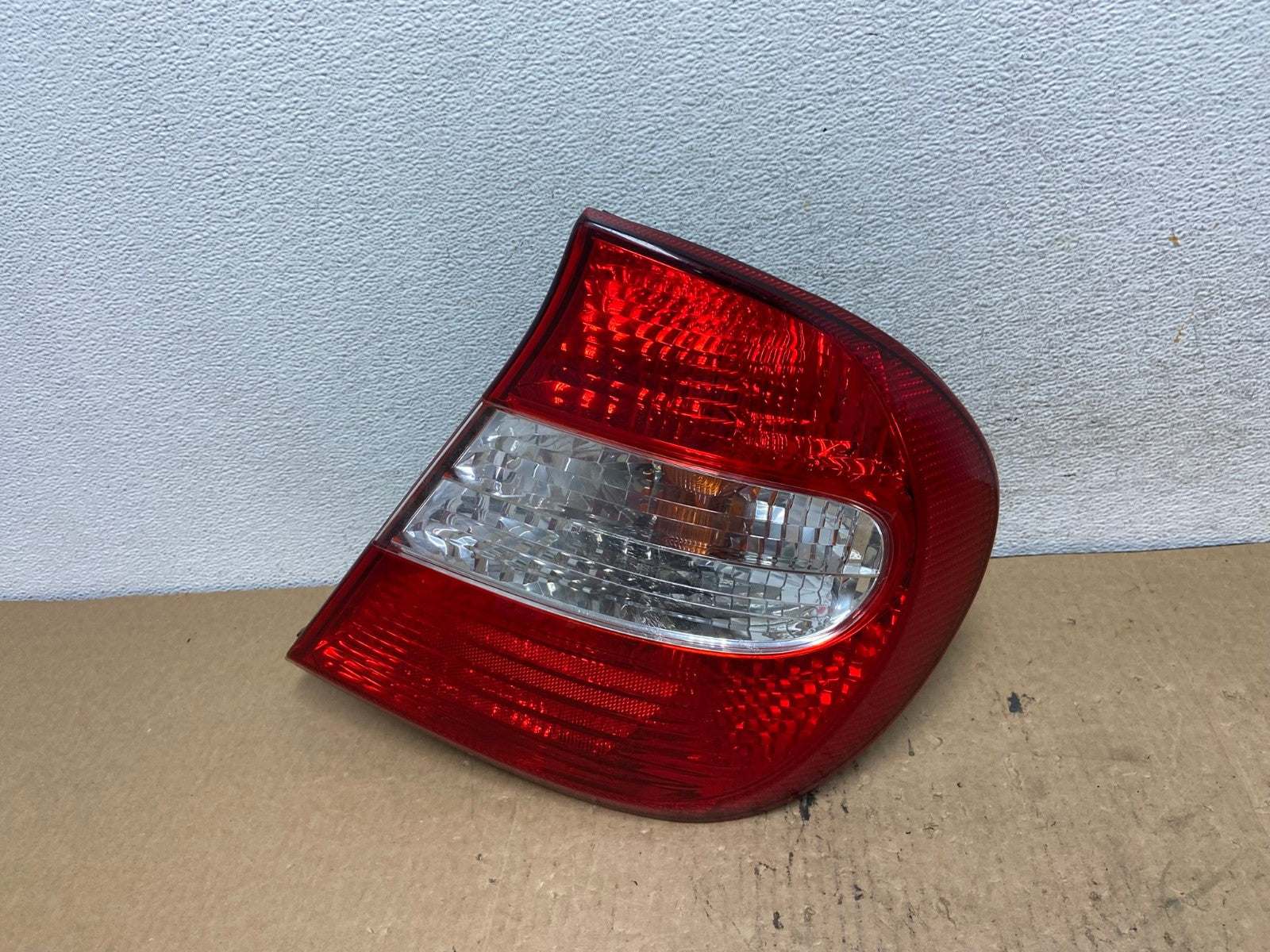 2002 2003 2004 Toyota Camry Tail Light Right Passenger Rh Side AG3233 LK0