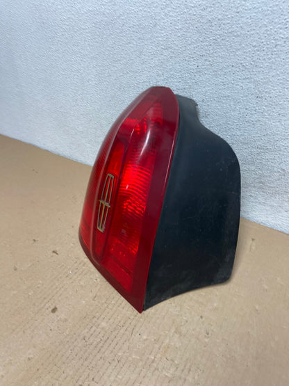 1998 to 2002 Lincoln Town Car Left Driver Lh Tail Light AF3119 LK1