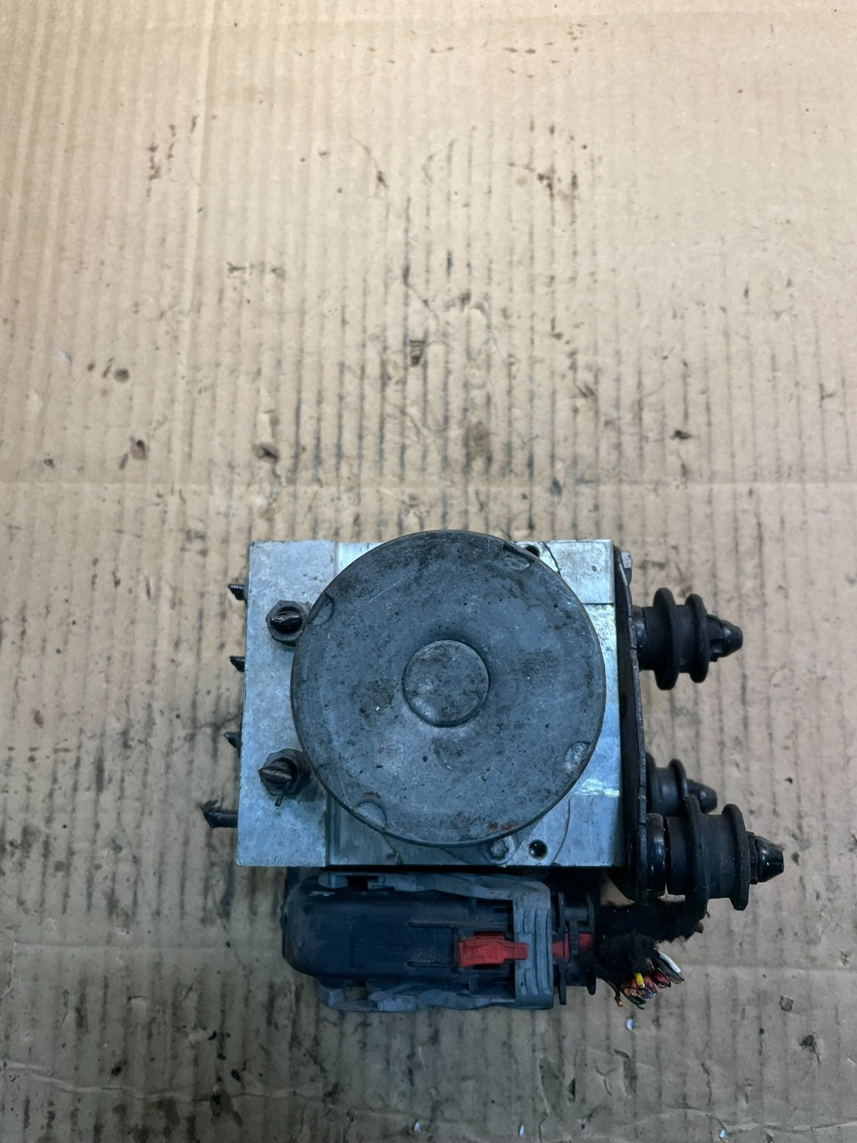 2014 to 2016 Audi A4 ABS Anti-Lock Brake Pump 8K0907379CP OEM x8603 DG5