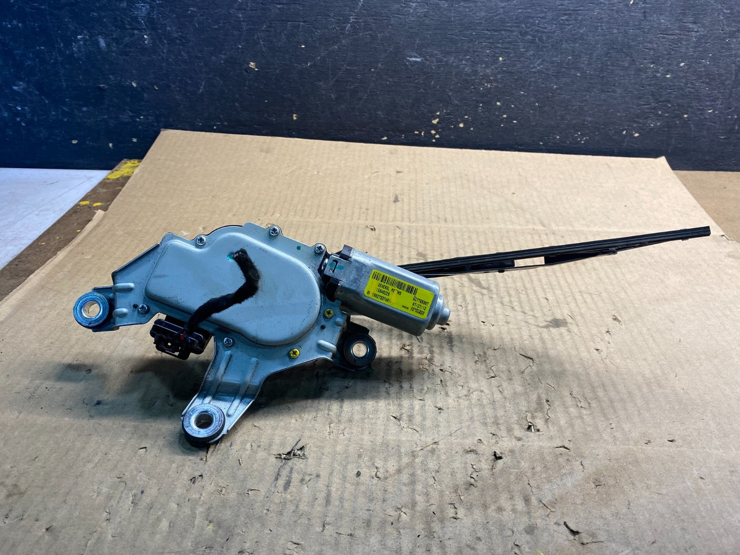2010 to 2016 Cadillac SRX Rear Windshield Washer Wiper Motor Z4822 DG5
