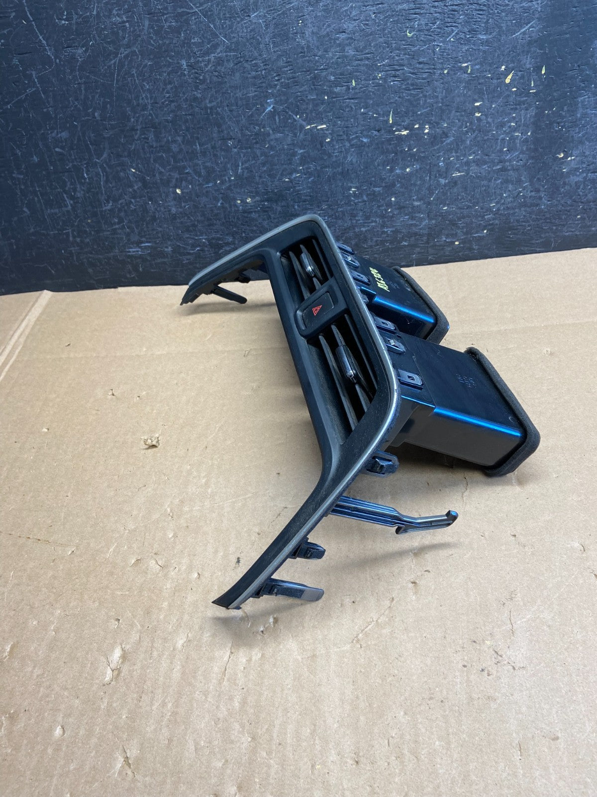 2016 2018 Nissan Maxima Center Dash Vent Ac Air Vent Trim Panel Bezel AI6324 DW1