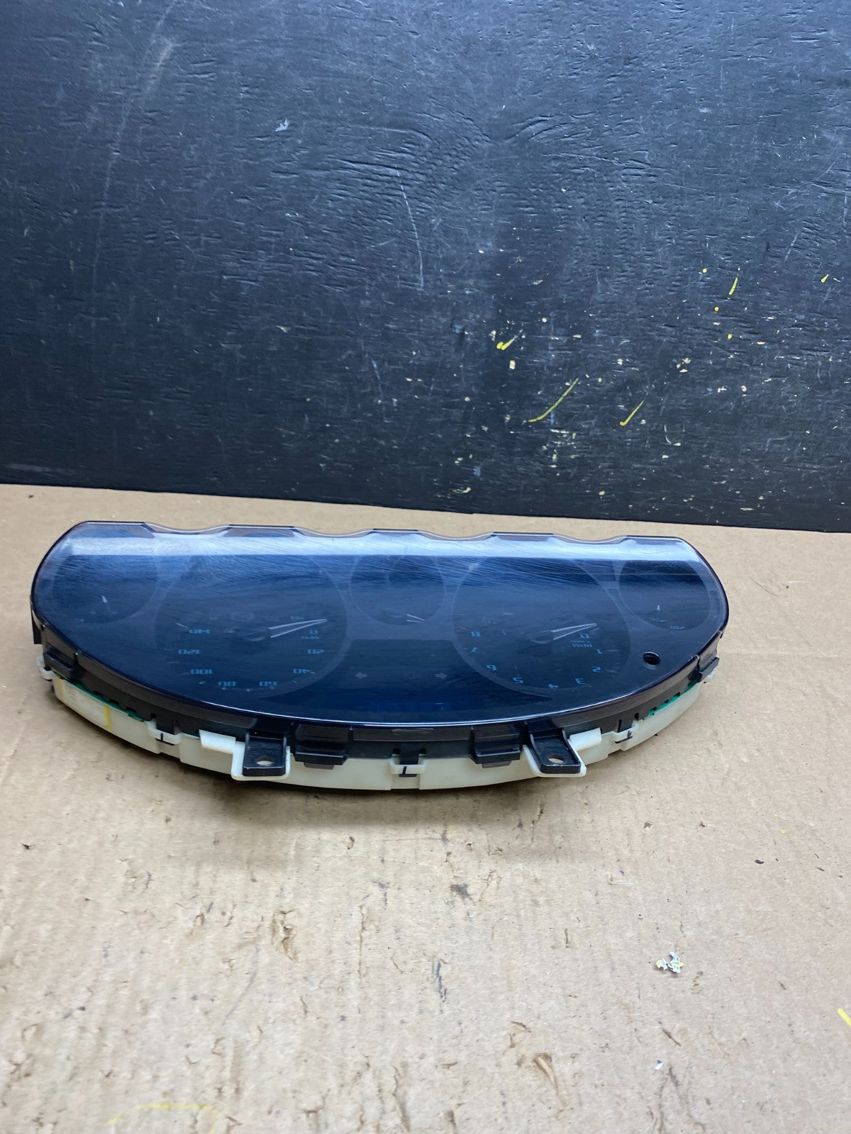 2008 to 2012 Buick Enclave Instrument Gauge Cluster Speedometer T4841 DG3