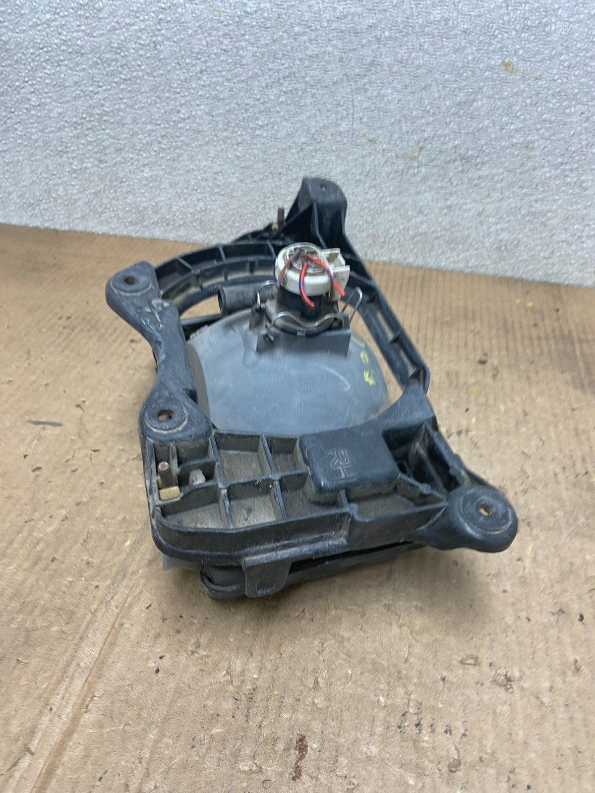 1991 to 1997 Isuzu Rodeo Right Passenger RH Side Halogen Headlight aa6667  DG7