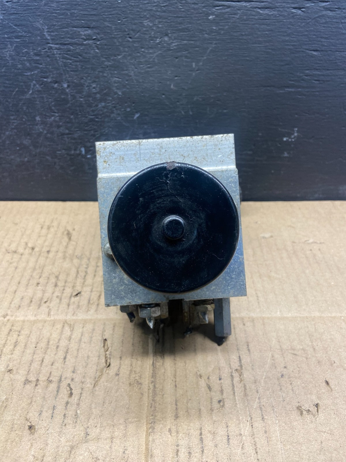 2006 2007 Ford E250 E350 Econoline Anti-Lock ABS Antilock Brake Pump AD1834 DG5