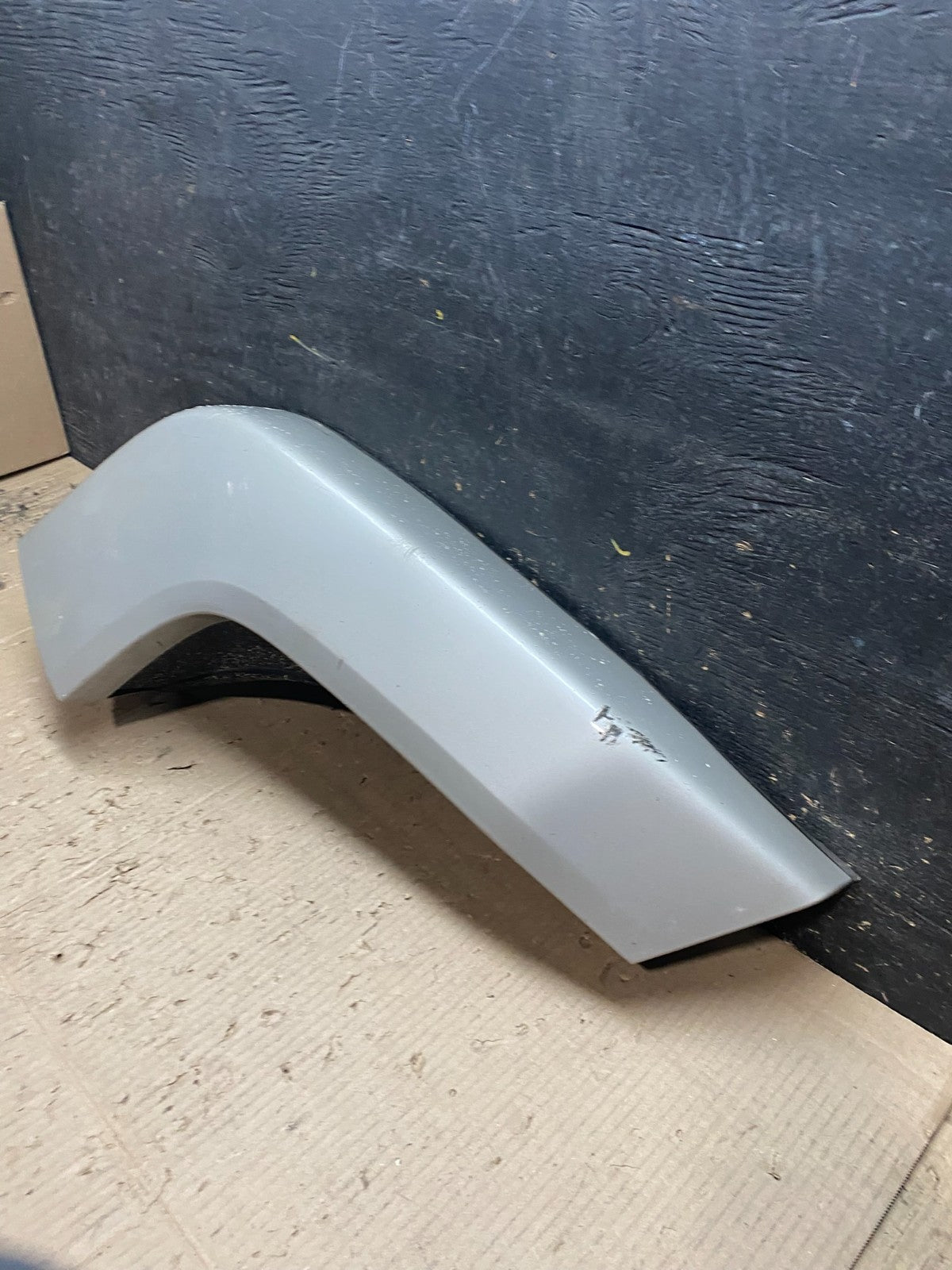 2006 to 2010 Hummer H3 Rear Right Flare Door Molding Trim X8144 DG1