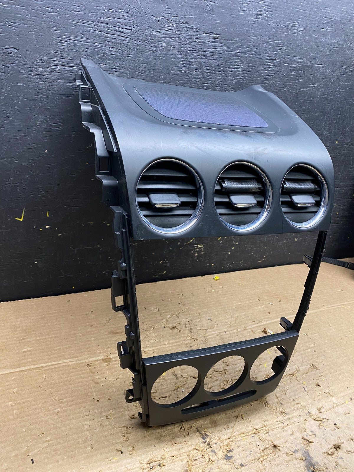 2010 2011 2012 Mazda CX-7 Center Dash Radio Bezel Trim OEM x1592 DG2