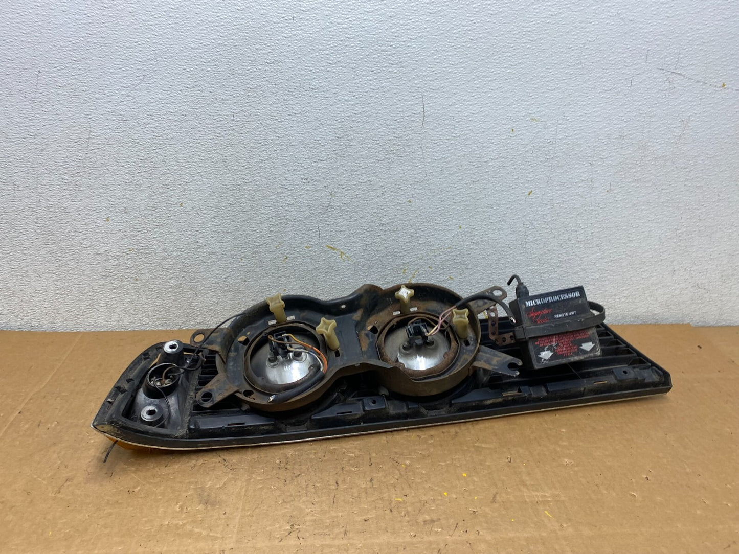 1978 to 1982 BMW 7 E23 733i  Left Driver LH Halogen Headlight W/Cover N6530 DG8