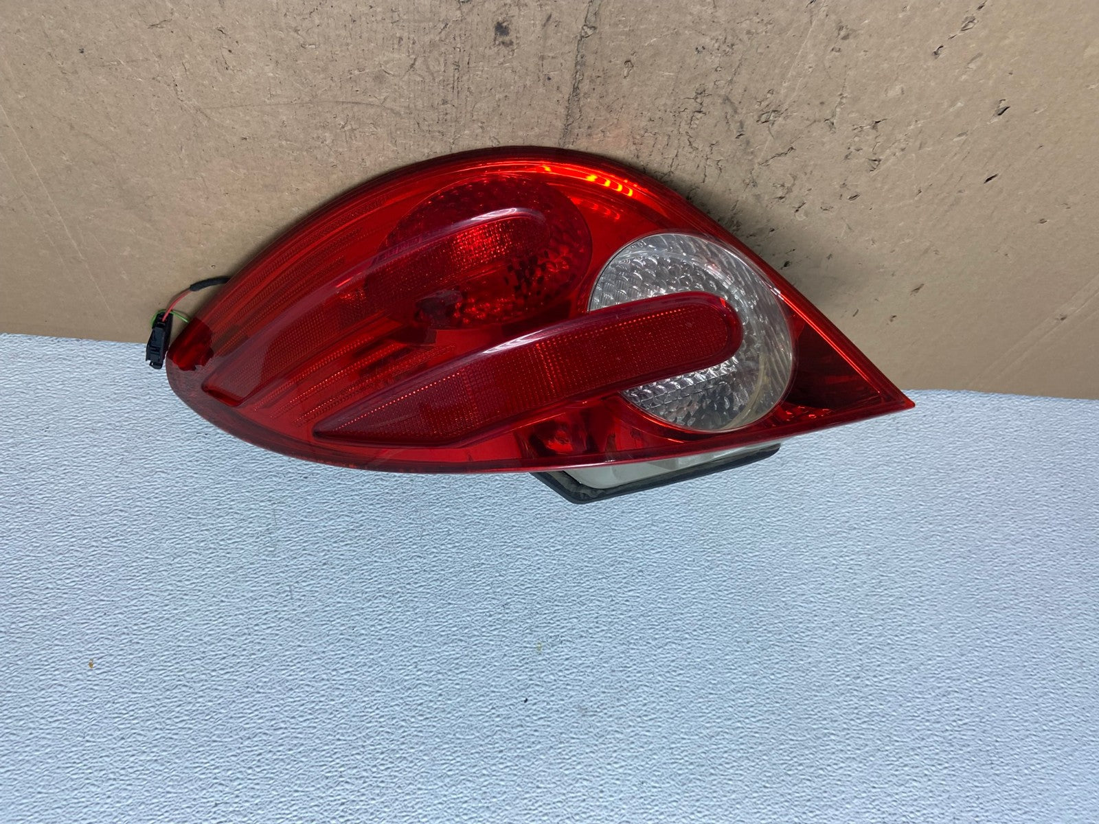 2006 to 2010 Mercedes W251 R-Class Left Driver LH Side Tail Light AC7425 LK0