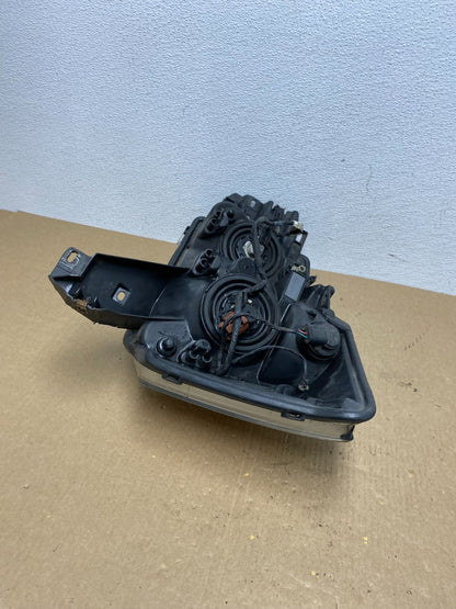 2004 to 2007 Nissan Armada Right Passenger RH Side Headlight Oem AC1200 DW6