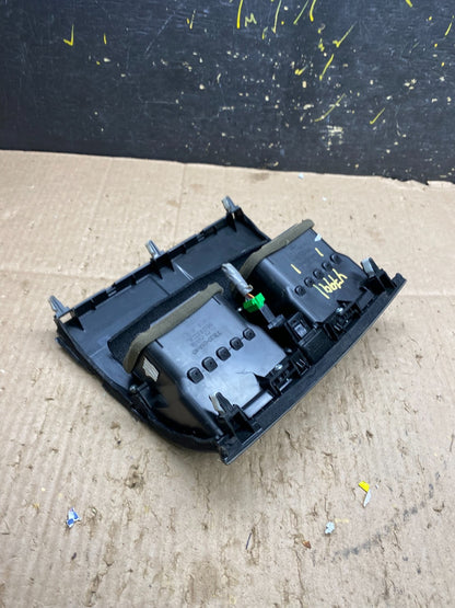 2007 to 2011 Honda CRV CR-V Front Center Panel Clock Air Vent Y7991 DG6
