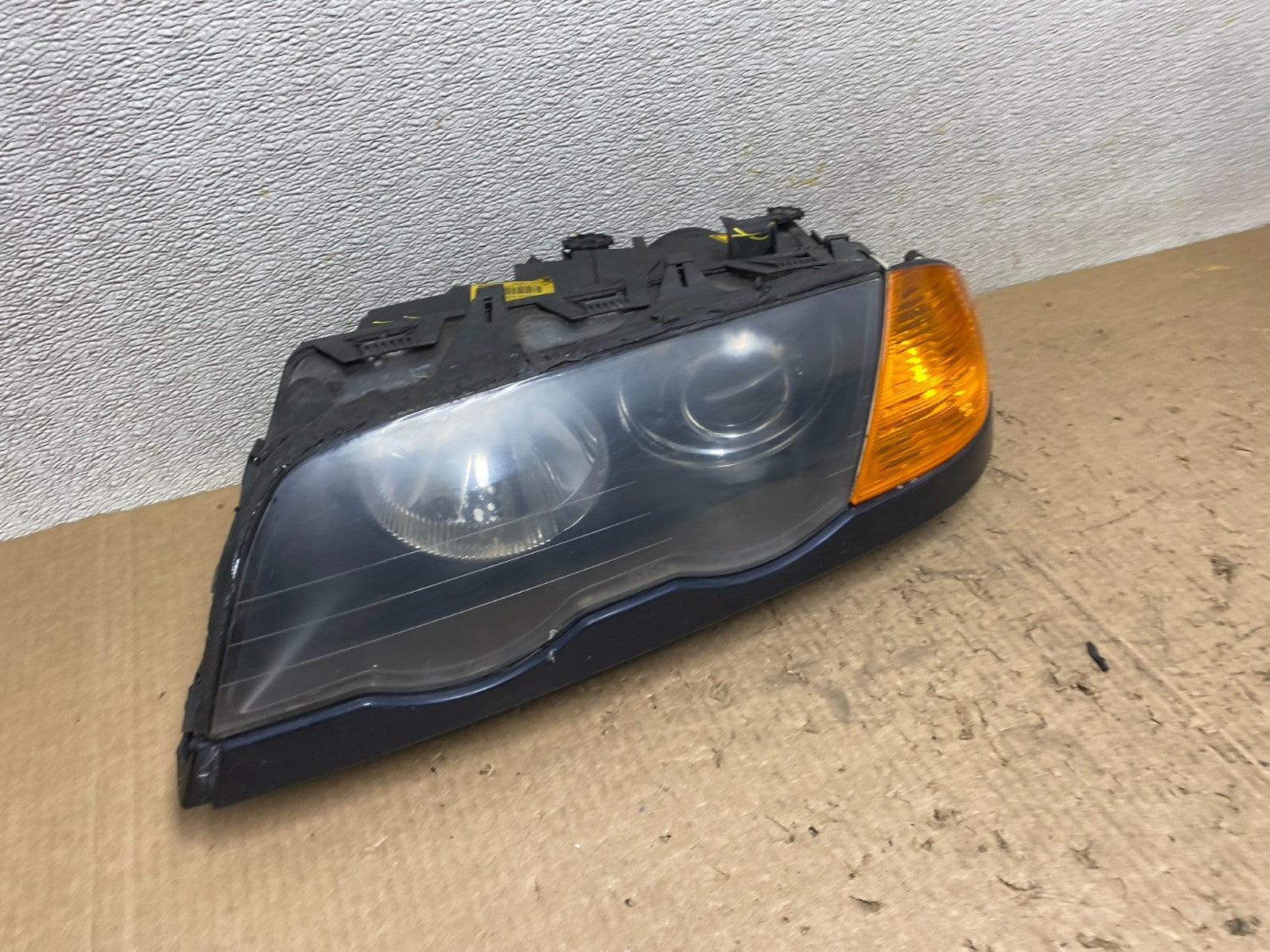 2000 to 2003 BMW 325Ci 330Ci E46 Coupe Left Side Xenon Headlight W7647 DW2