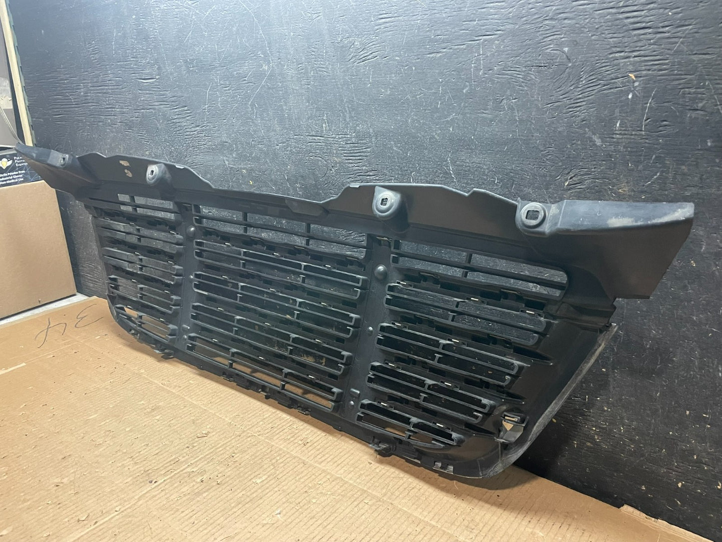 2009 to 2011 Freightliner Sprinter Front Upper Chrome Grill Grille y1891 DG6