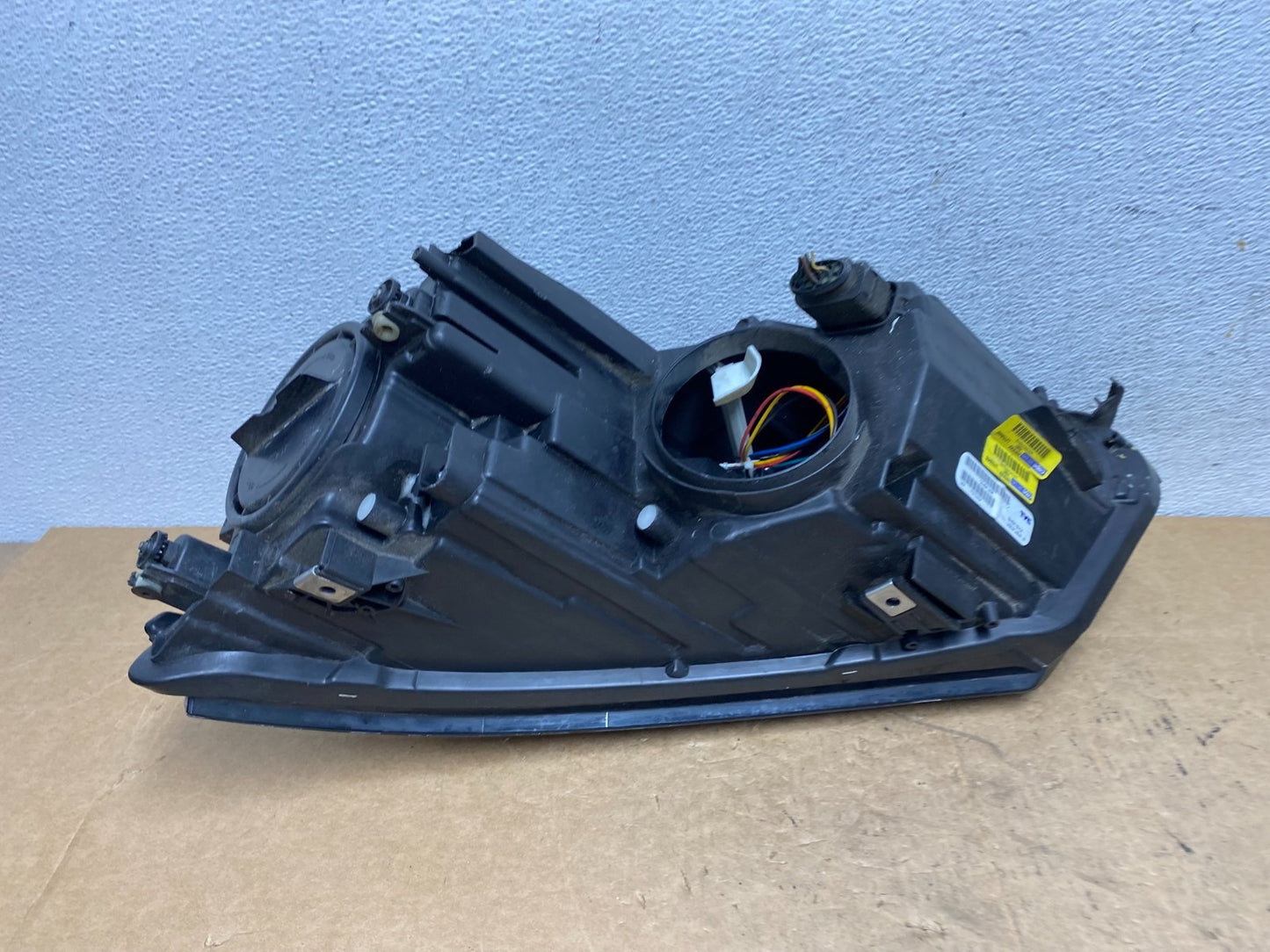 2012 to 2018 Volkswagen Tiguan Right Passenger RH Halogen Headlight AD5235 DW7