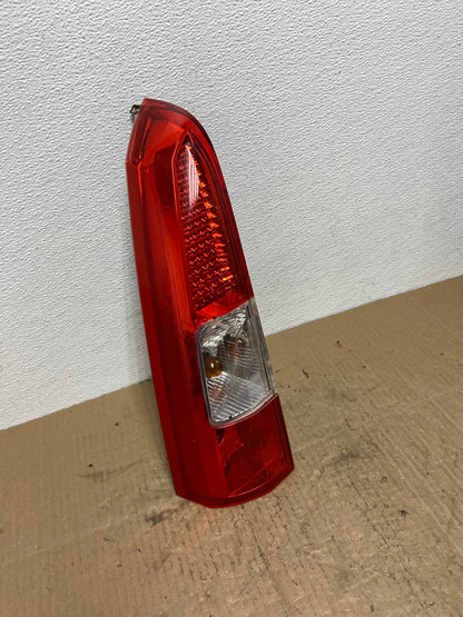 2005 - 2007 Volvo XC70 V70 Left Driver LH Side Tail Light Upper AB8408 LK2