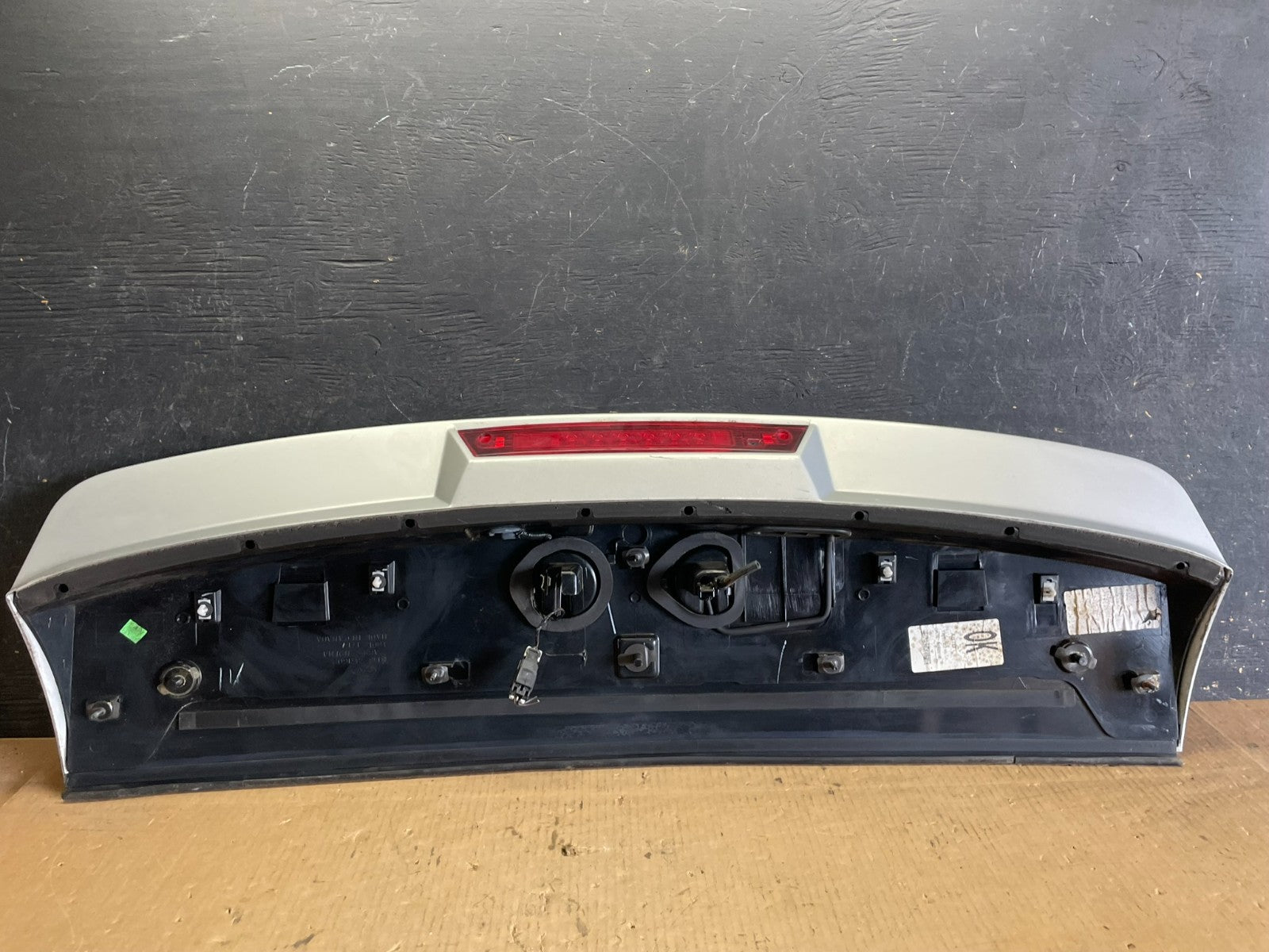 2007 to 2011 Ford Edge Rear Spoiler Wing With Brake Light OEM aa5904 DG10