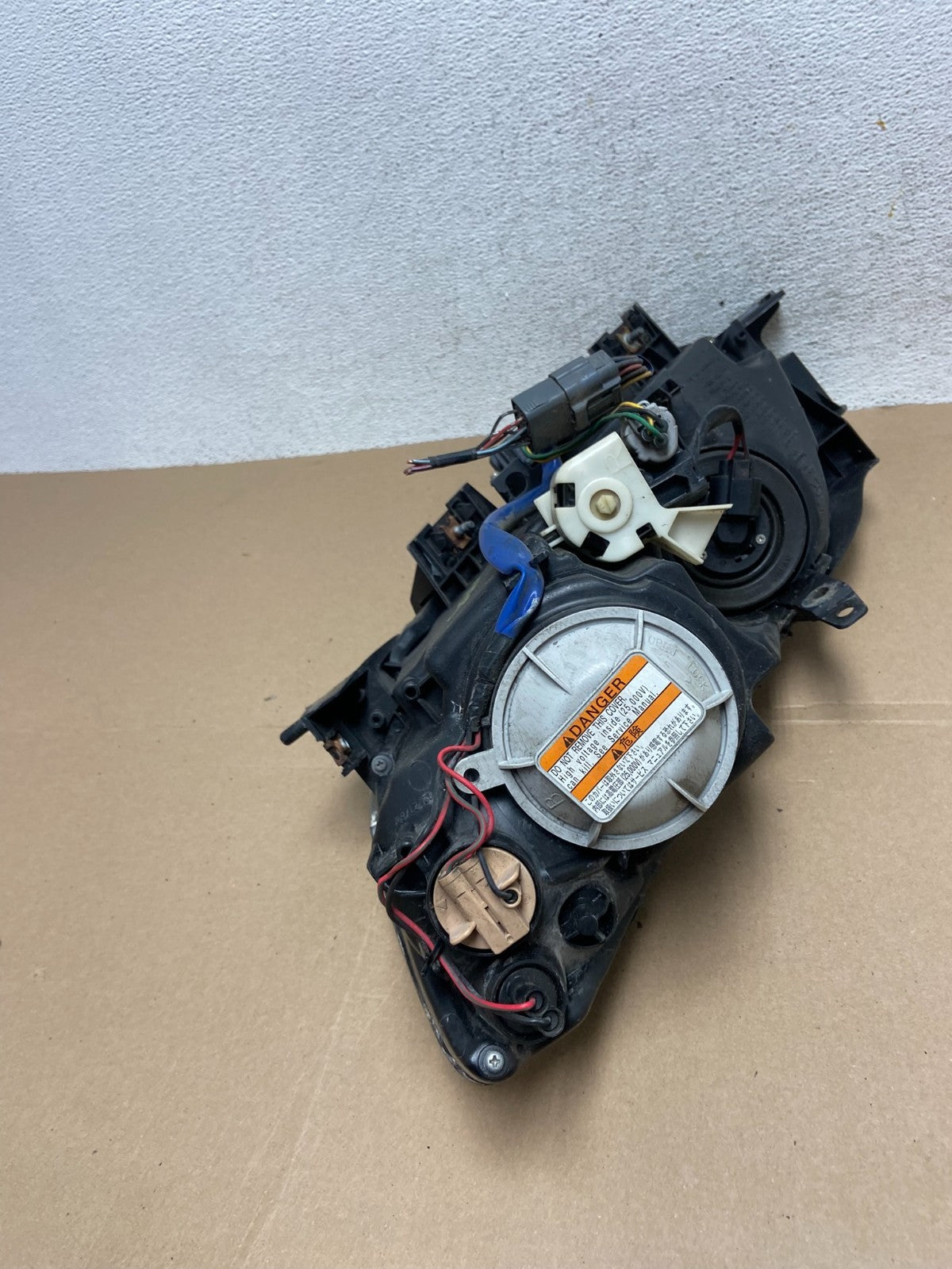 Xenon 2007 to 2009 Mazda CX-7 Right Passenger RH Side Headlight AF4318 DW6