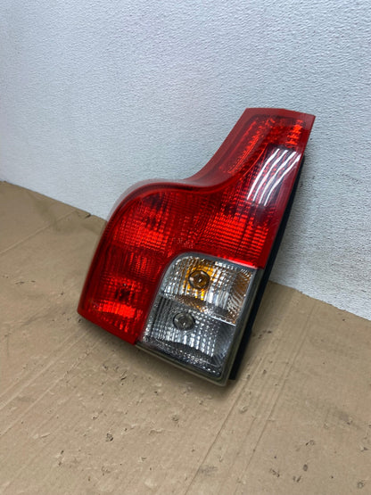 2007 to 2012 Volvo XC90 Left Driver Lh Side Lower Tail Light AE9200 LK1