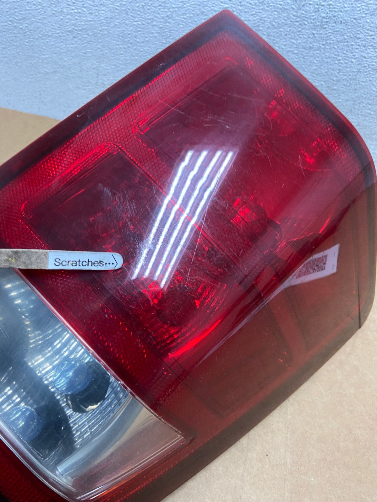 2005 - 2006 Jeep Grand Cherokee Right Passenger Rh Tail Light AD4414 LK3