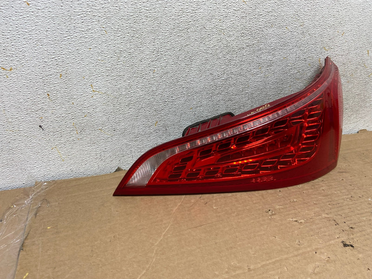 2009 to 2012 Audi Q5 Right Passenger RH Side Tail light AH8959 LK1