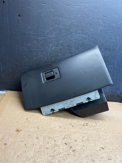 2006 to 2011 Ford Crown Victoria Glovebox Glove Box AG86900
