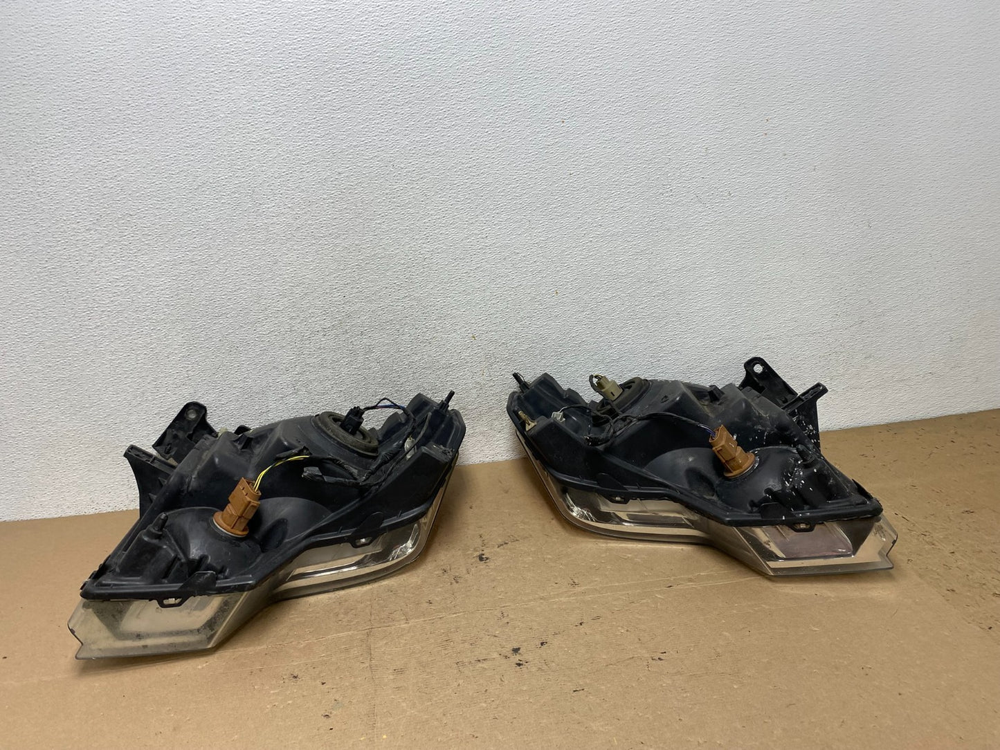 2009 to 2014 Ford F-150 F150 Left+Right Halogen Headlights AF4742 DW11
