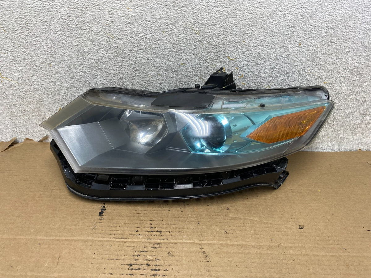 2010 - 2011 Honda Insight Left Driver LH Halogen Headlight AH4047 DG0