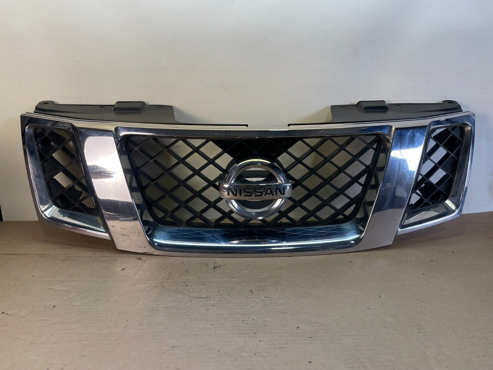 2008 to 2012 Nissan Pathfinder Front Upper Chrome Grill Grille AF8519 DG0