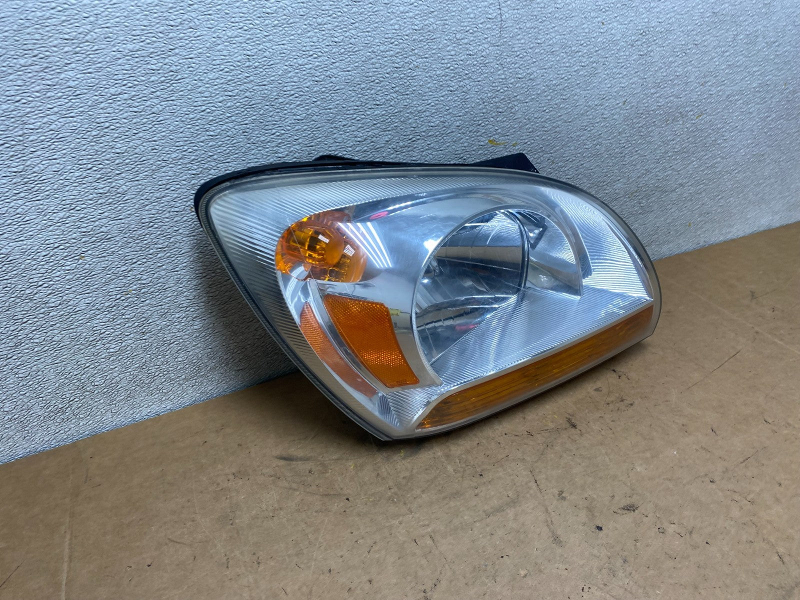 2005 to 2006 Kia Sportage Right Passenger RH Halogen Headlight DEPO X5014 DW2