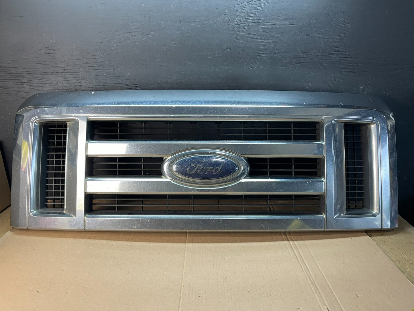 2008 to 2014 Ford Econoline E150 E250 Front Upper Chrome Grill Grille ad8349 DG0