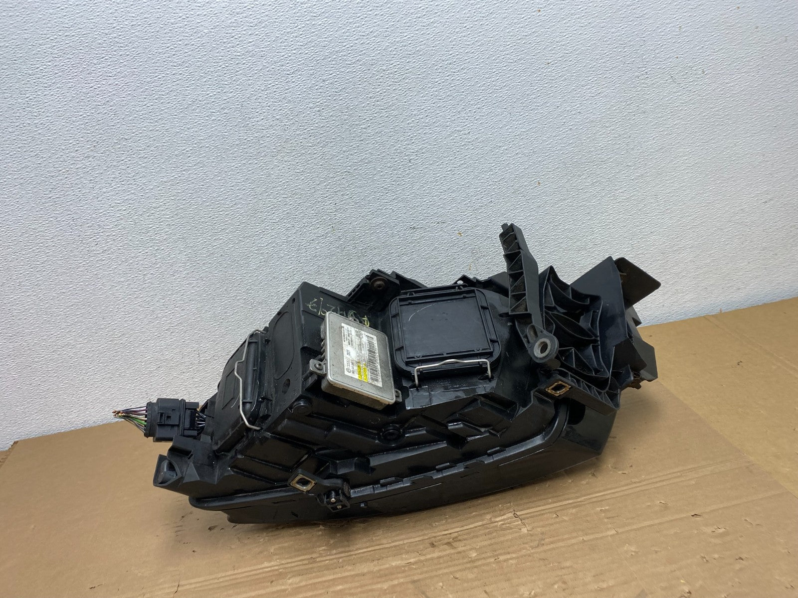 2009 to 2012 Audi Q5 Right Passenger RH Side Xenon HID Headlight AD4297 DW6
